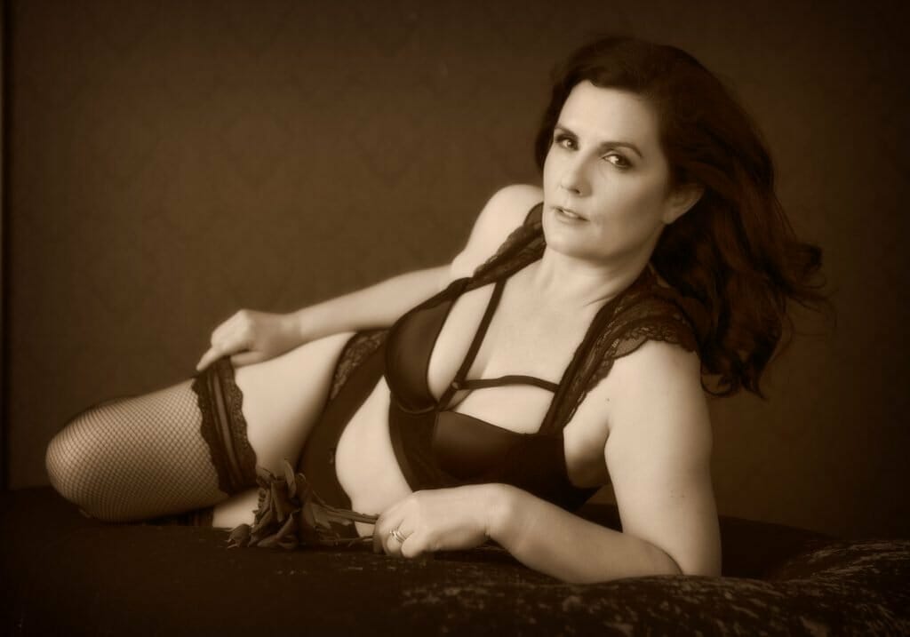 Lingerie guide: Looking amazing for your boudoir shoot - Portraiture by  Goddess